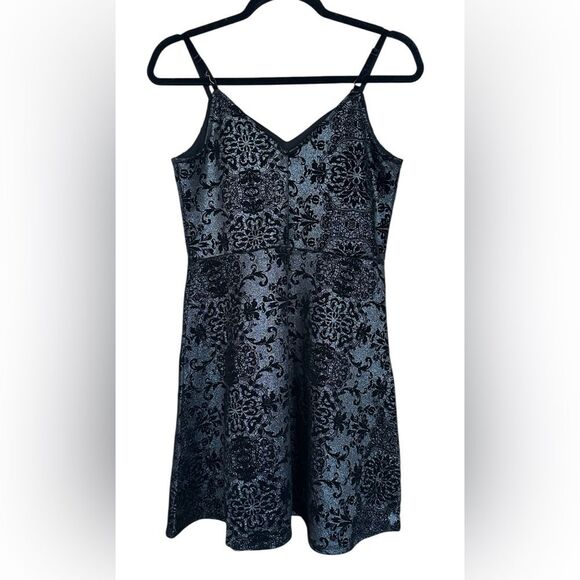 Maurices Floral Velvet Flocked Skater Dress. NWT. Black/Gray. Size Medium. - Picture 3 of 9